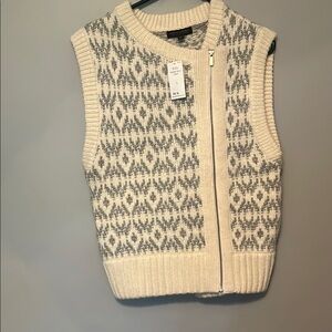 Banana Republic Cream and Gray Knit Vest